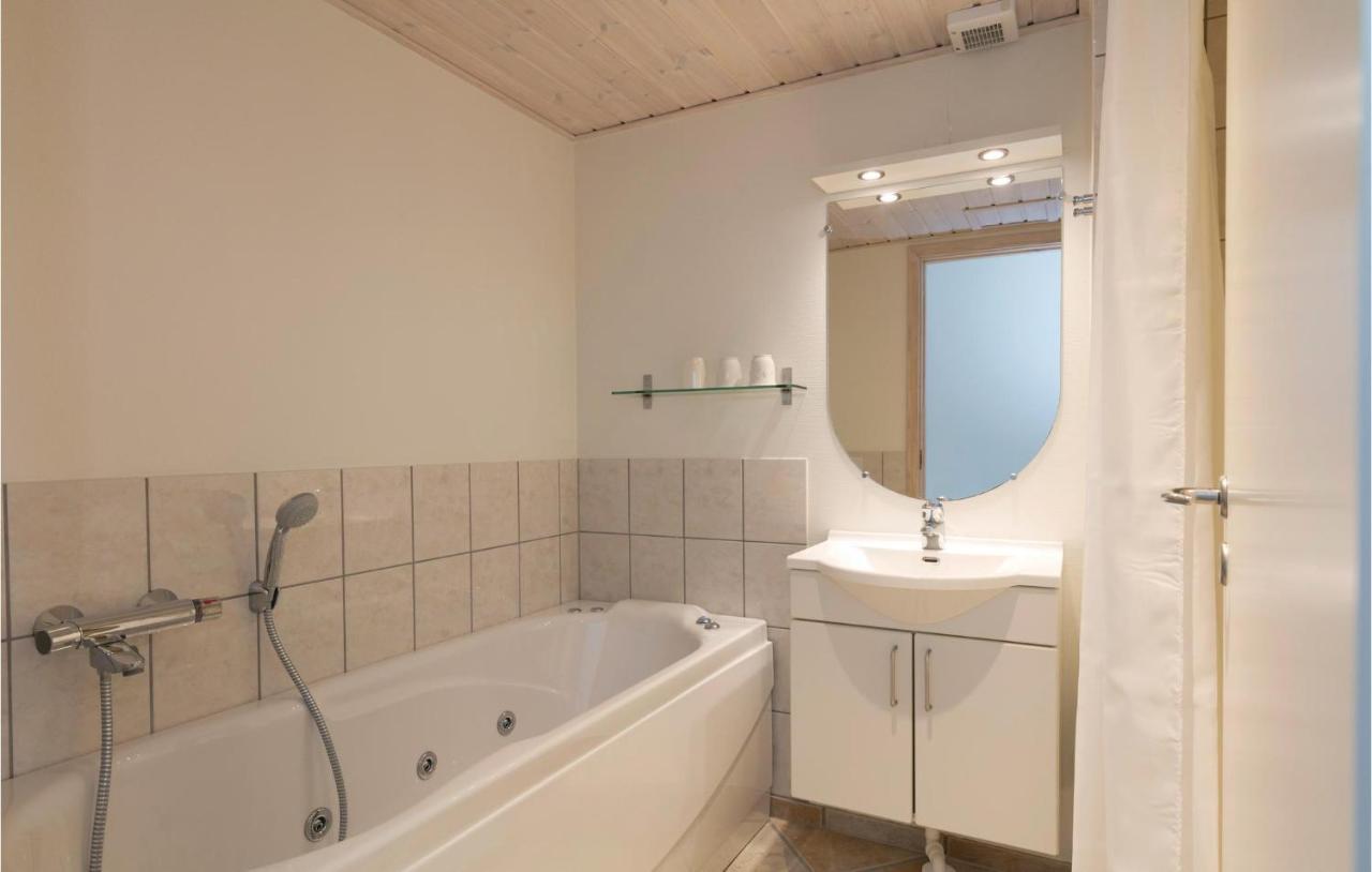 Amazing Home In Hasle With Wifi Buitenkant foto